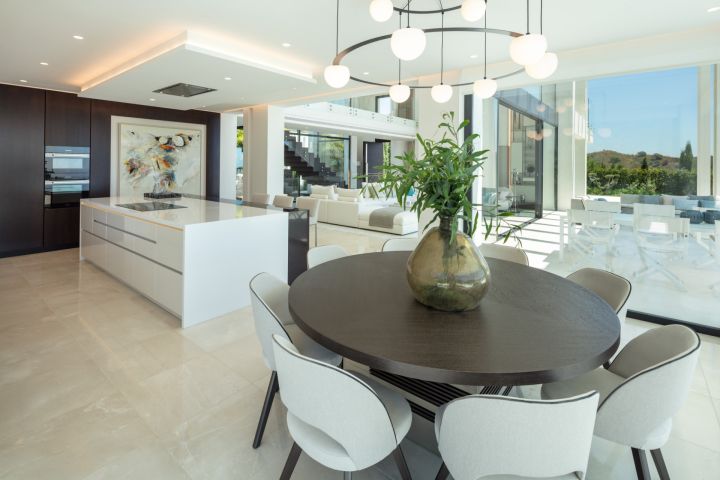 La Quinta 27 - Modern Contemporary Property with Andalusian Charm in La Quinta