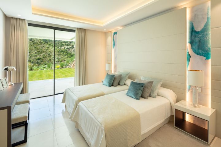 La Quinta 27 - Modern Contemporary Property with Andalusian Charm in La Quinta