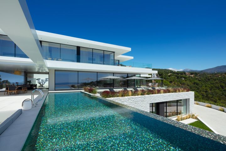 Villa Sienna - Bespoke Luxury Property on the Frontline of a Golf Course