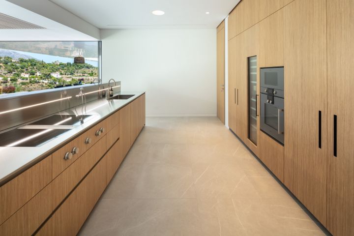 Villa Sienna - Bespoke Luxury Property on the Frontline of a Golf Course