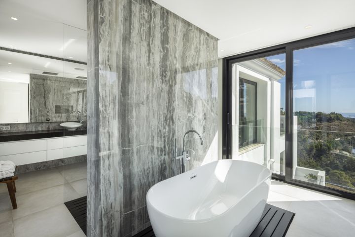 Villa Oak Valley - Spacious Luxury Home featuring Modern Design