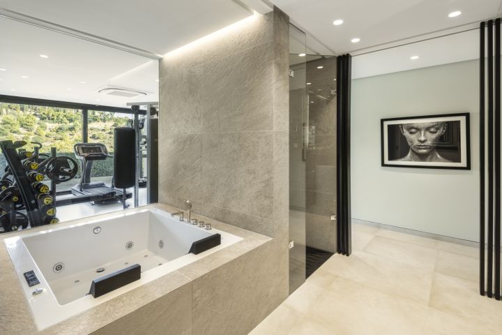 Villa Oak Valley - Spacious Luxury Home featuring Modern Design