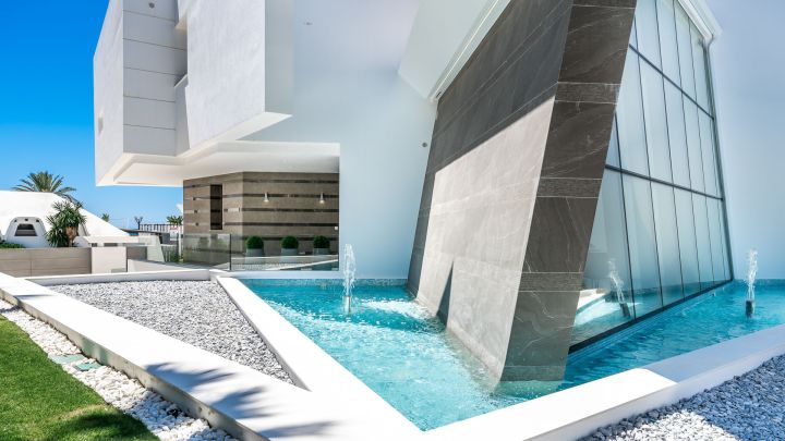 Villa Saphire - Obras maestras arquitectónicas en Los Monteros