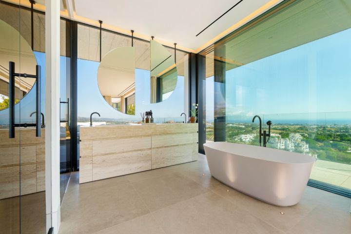 Casa Orquidea - Luxury Villa with Incredible Views in El Herrojo