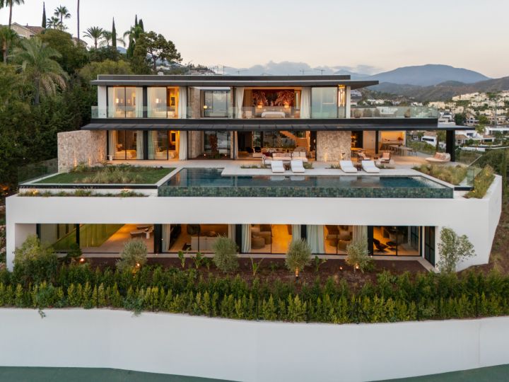 Casa Orquidea - Luxury Villa with Incredible Views in El Herrojo