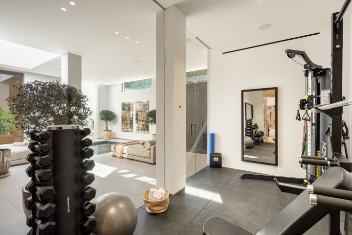 Villa Olivia - Luxurious Property with Panoramic Views