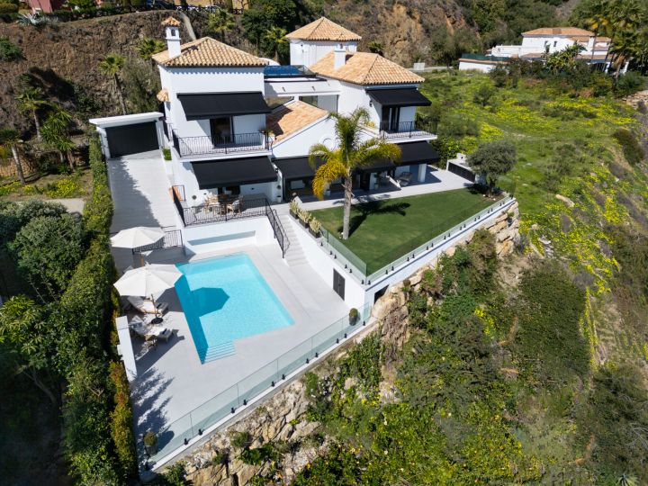 Villa Zibà - Contemporary Exclusive Villa with Panoramic Views