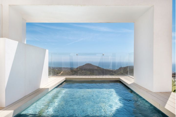 Penthouse in Palo Alto - Modern Exclusive Penthouse with Andalusian Charm in Palo Alto