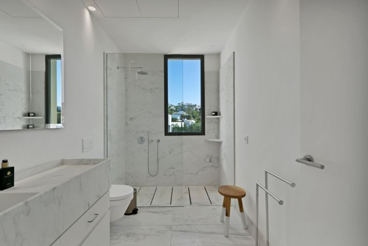 Villa Capanes - Upscale Property with Stunning Panoramic Views