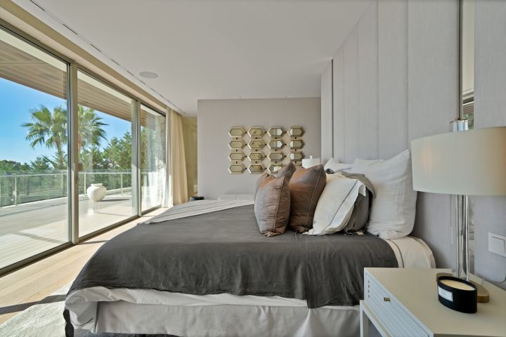 Villa Capanes - Upscale Property with Stunning Panoramic Views