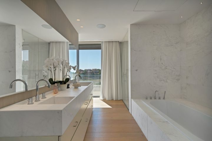 Villa Capanes - Upscale Property with Stunning Panoramic Views