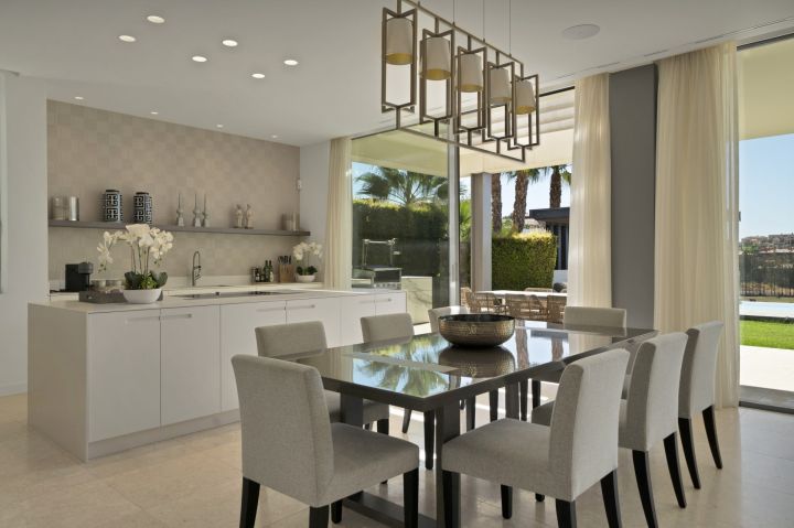 Villa Capanes - Upscale Property with Stunning Panoramic Views