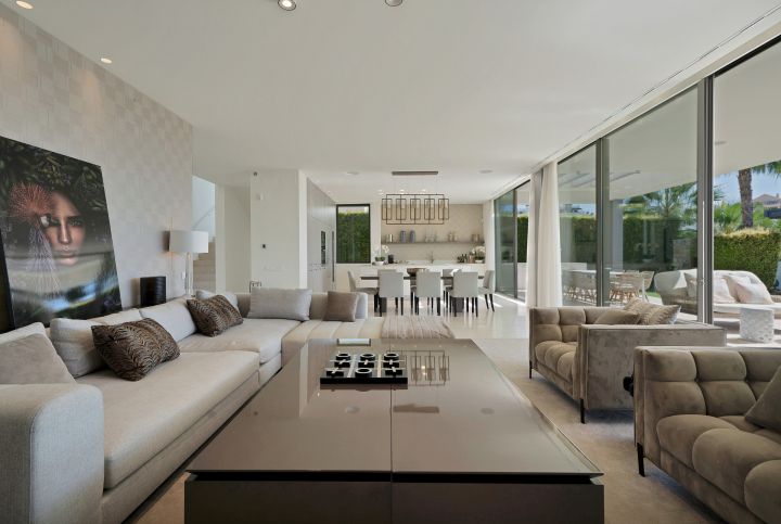 Villa Capanes - Upscale Property with Stunning Panoramic Views