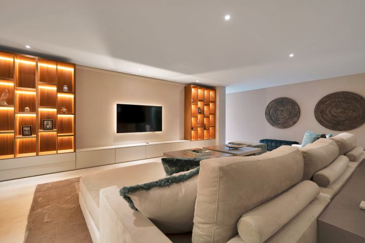 Villa Capanes - Upscale Property with Stunning Panoramic Views