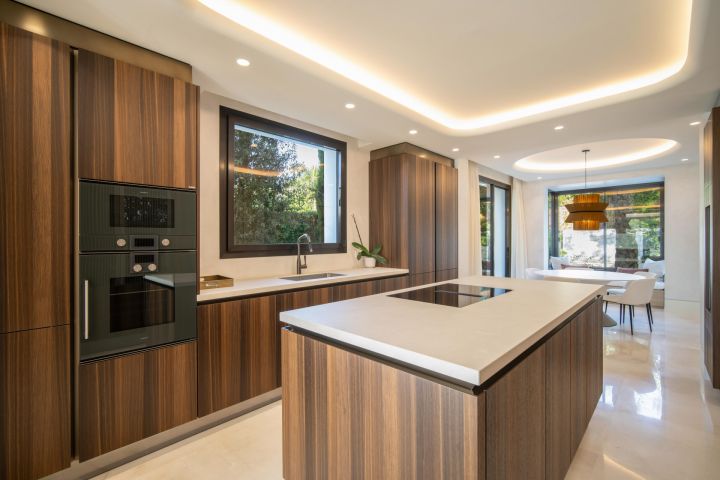 Altos Reales 2 - Contemporary Villa Frontline Golf