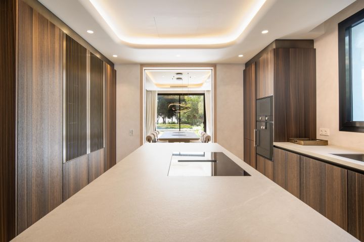 Altos Reales 2 - Contemporary Villa Frontline Golf