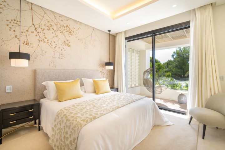 Altos Reales 2 - Contemporary Villa Frontline Golf