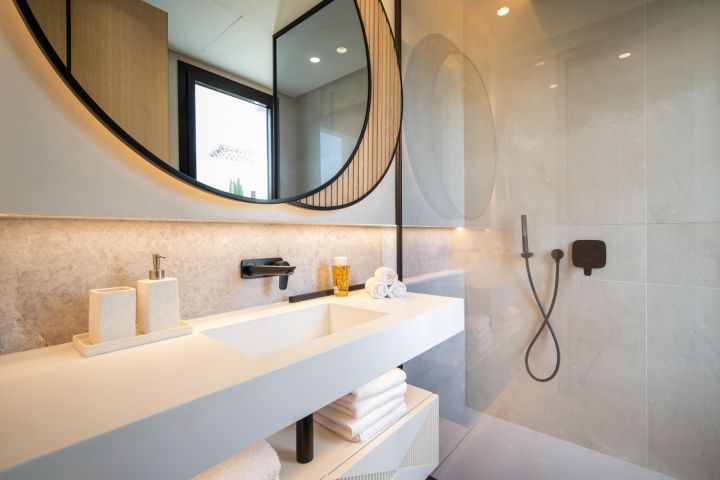 Altos Reales 2 - Contemporary Villa Frontline Golf