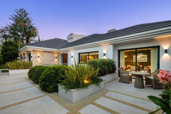 Villa Solstice - Impressive Frontline Golf Villa in Las Brisas