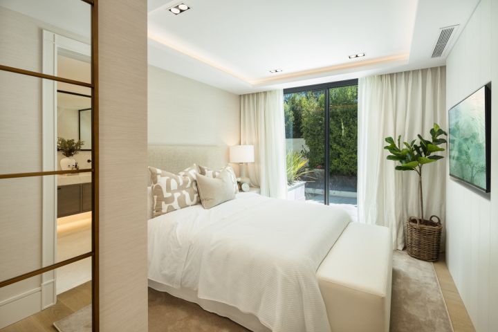 Villa Solstice - Impressive Frontline Golf Villa in Las Brisas