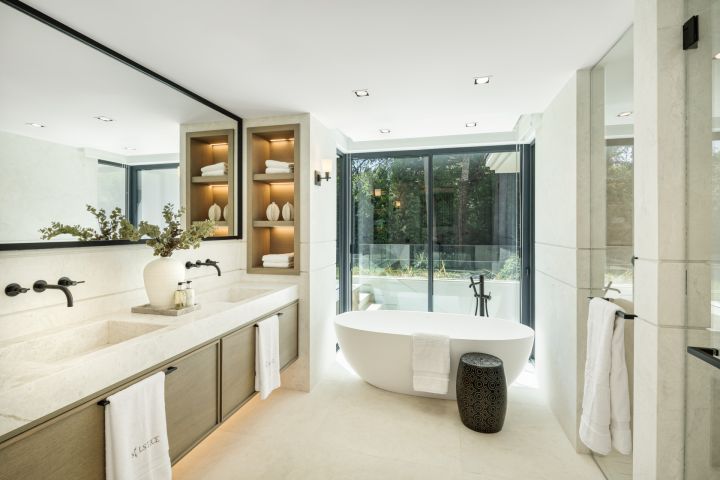 Villa Solstice - Impressive Frontline Golf Villa in Las Brisas