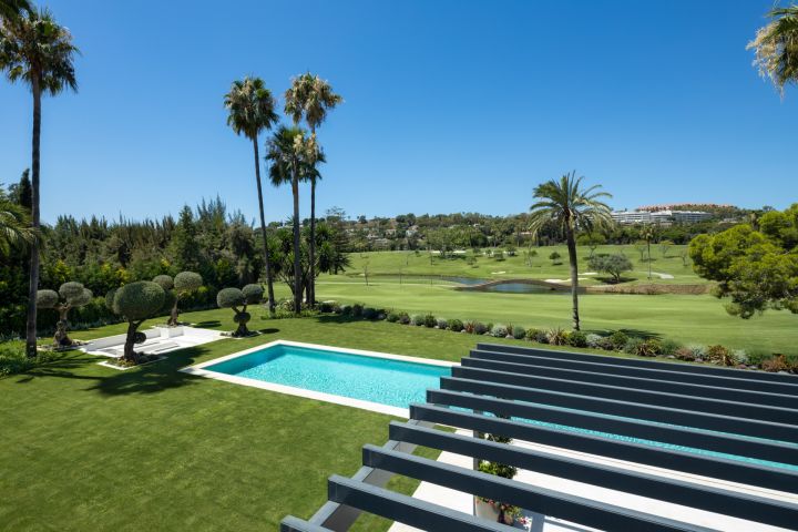 Villa Solstice - Impressive Frontline Golf Villa in Las Brisas