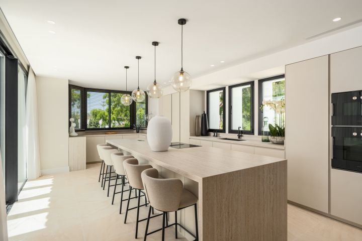 Villa Amara - Charming High-End Home in a Gated Community