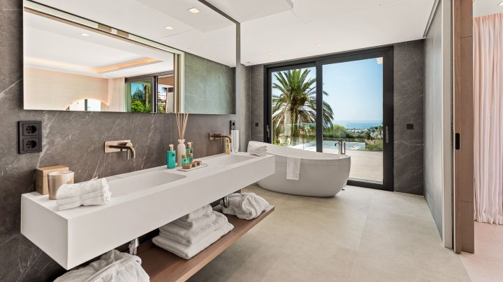 Villa med 4 sovrum och 4 badrum - Propriété contemporaine moderne dans une communauté fermée