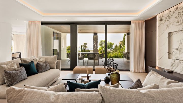 Villa med 4 sovrum och 4 badrum - Propriété contemporaine moderne dans une communauté fermée