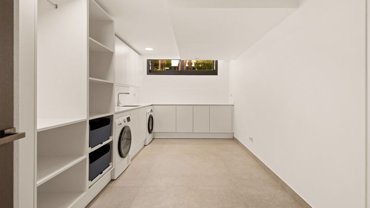 Villa med 4 sovrum och 4 badrum - Propriété contemporaine moderne dans une communauté fermée