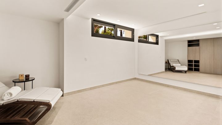 Villa med 4 sovrum och 4 badrum - Propriété contemporaine moderne dans une communauté fermée