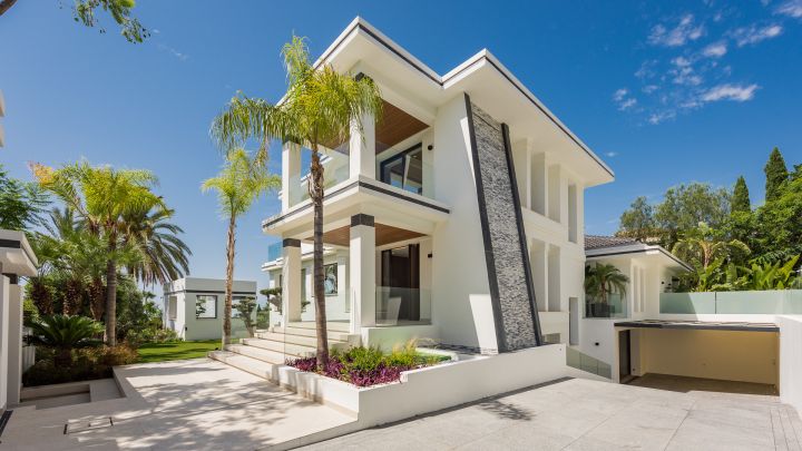 Villa med 4 sovrum och 4 badrum - Propriété contemporaine moderne dans une communauté fermée