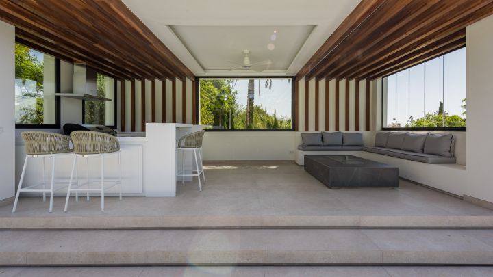 Villa med 4 sovrum och 4 badrum - Propriété contemporaine moderne dans une communauté fermée