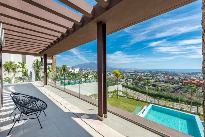 Villa in La Alqueria - Luxury Home in Benahavis