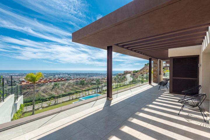 Villa in La Alqueria - Luxury Home in Benahavis