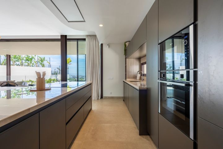 Villa in La Alqueria - Luxury Home in Benahavis