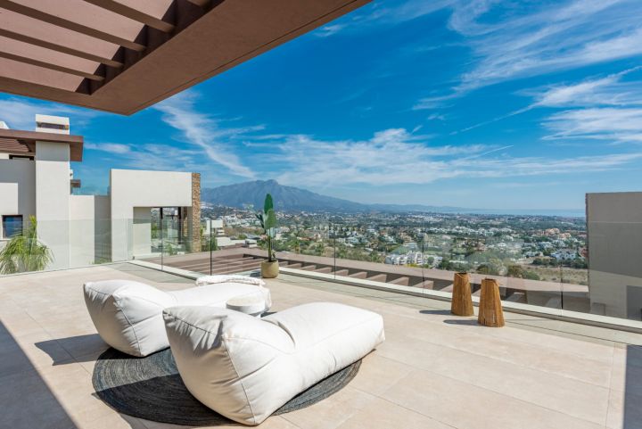 Villa in La Alqueria - Luxury Home in Benahavis