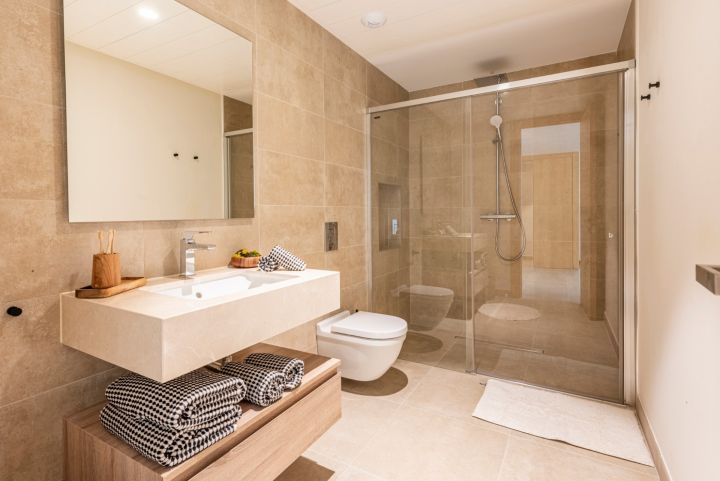 Villa in La Alqueria - Luxury Home in Benahavis