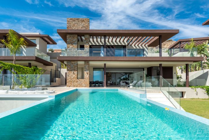 Villa in La Alqueria - Luxury Home in Benahavis