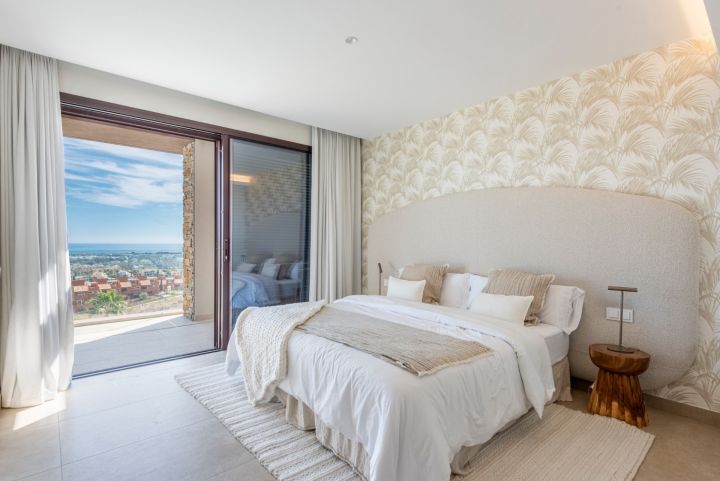 Villa in La Alqueria - Luxury Home in Benahavis