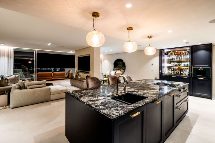 Jasmine Heights - Stylish Premium Property Frontline Golf