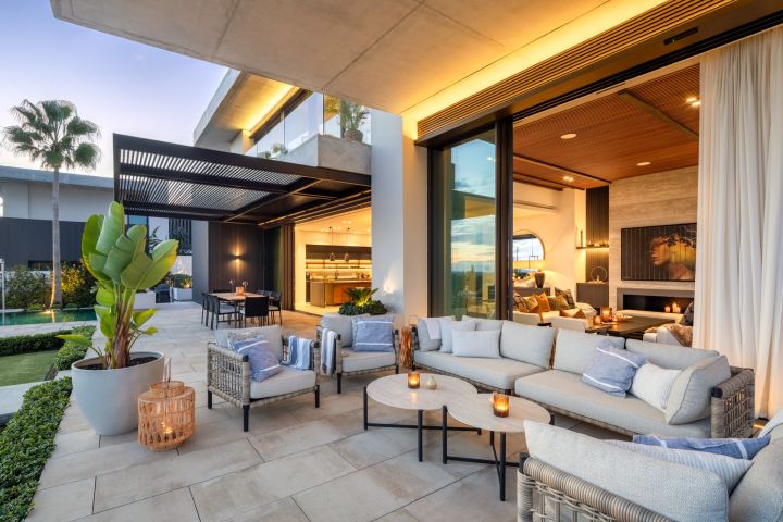 The Hills 5 - Contemporary Modern Home with Stunning Sea Views in La Quinta