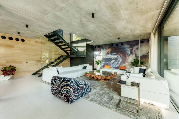 New York Architectural Award Winning Unique Frontline Golf Villa - New York Architectural Award Winning Unique Frontline Golf Villa