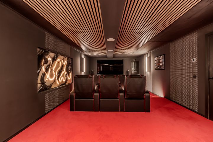 New York Architectural Award Winning Unique Frontline Golf Villa - New York Architectural Award Winning Unique Frontline Golf Villa