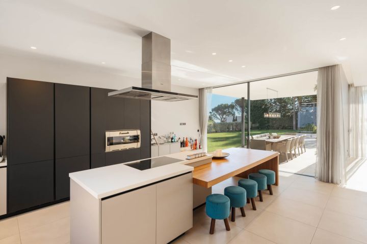 Villa Ciervo - Elegante propiedad contemporánea en primera línea de golf