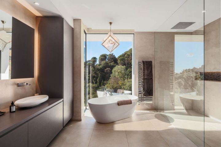 Villa Ciervo - Elegante propiedad contemporánea en primera línea de golf