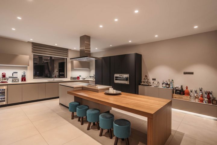 Villa Ciervo - Elegante propiedad contemporánea en primera línea de golf