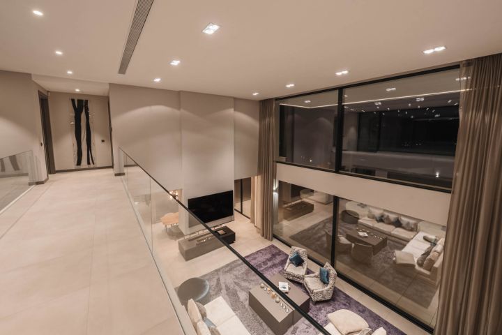 Villa Ciervo - Elegante propiedad contemporánea en primera línea de golf