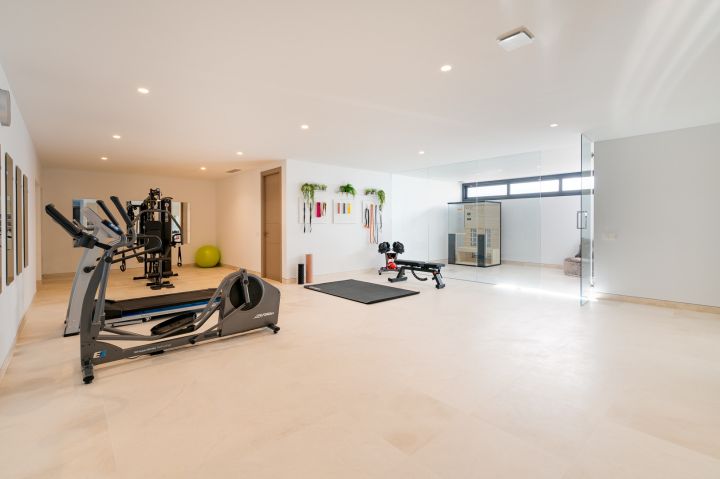 La Alqueria 16 - Contemporary Exclusive Villa offering Golf Views in La Alqueria