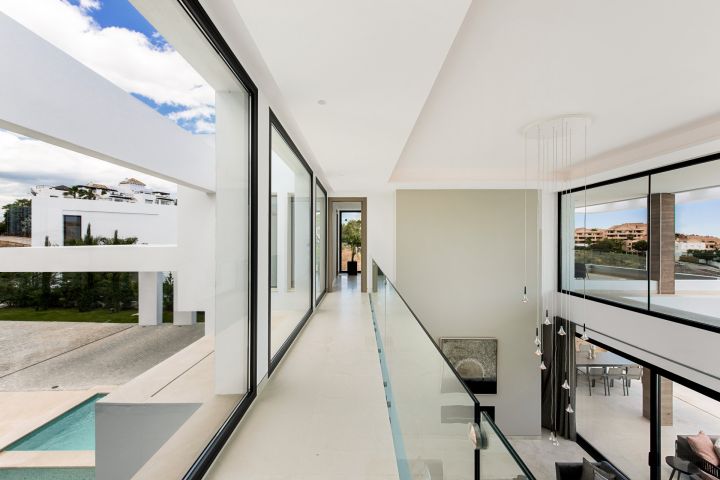 La Alqueria 16 - Contemporary Exclusive Villa offering Golf Views in La Alqueria